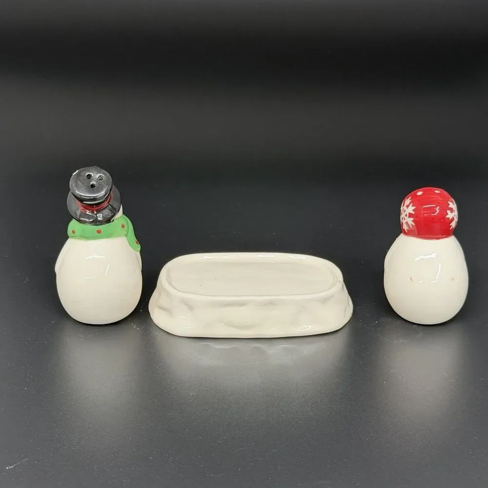 Vtg Snowman Salt Pepper Shakers w Tray Christmas Ceramic Mr Mrs Holiday Decor